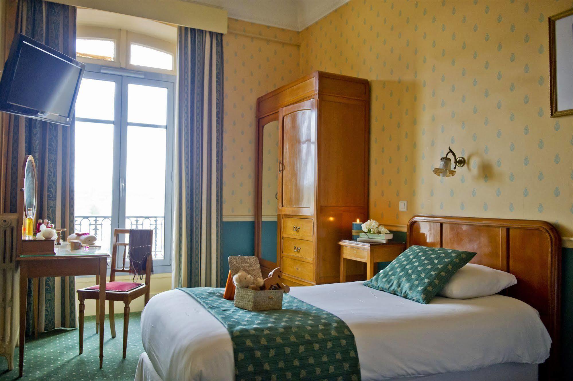 Hotel Du Soleil Le Terminus Carcassonne Zewnętrze zdjęcie